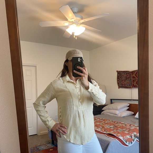 Anthropologie Women’s Beige Textured Button-Down Shirt - Picture 4 of 4